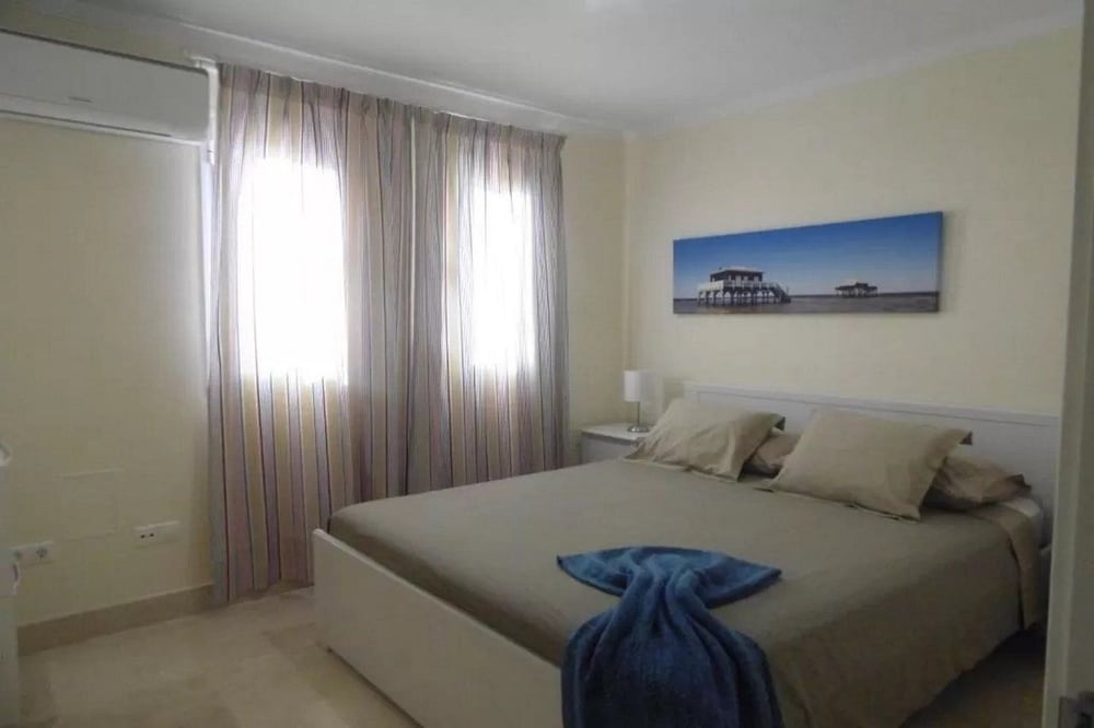 LIVVO Monte Carrera Holiday Homes 2/17