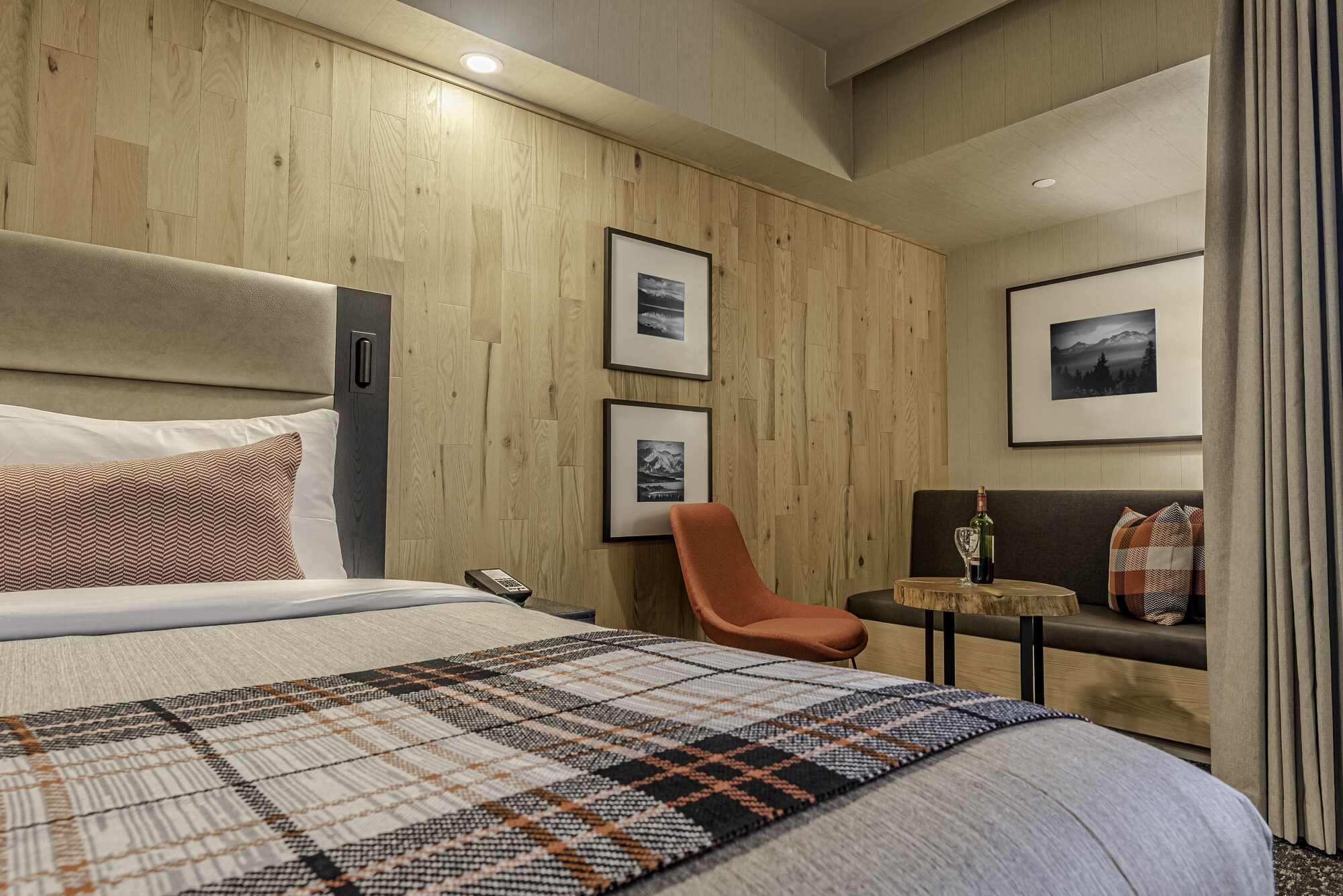 استوديو جونيور بسرير كينج بشرفة، Peaks Hotel & Suites 5/10