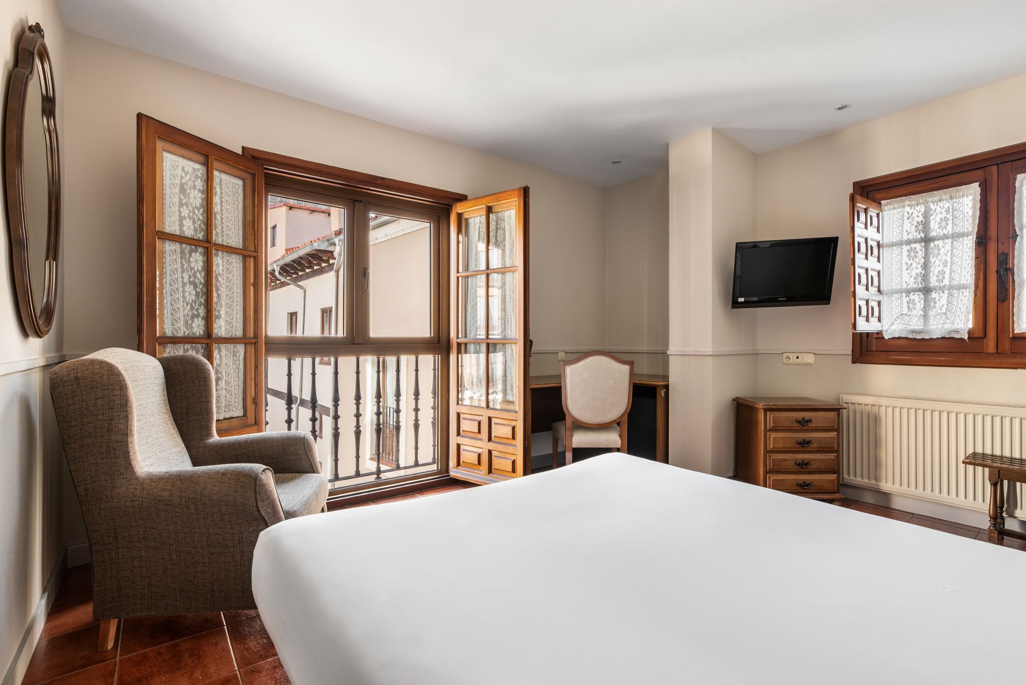 Room, Double Bed, Cathedral View