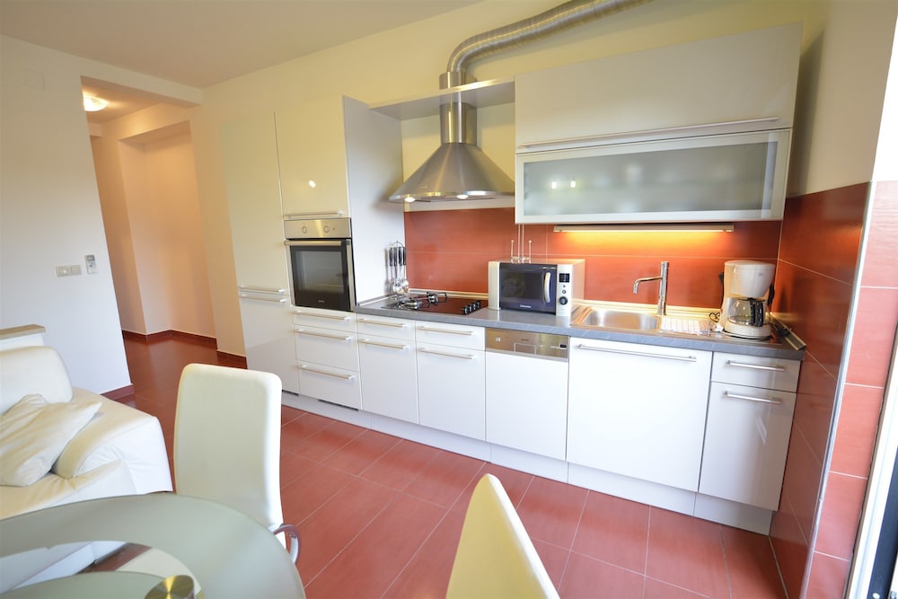 Villa Avantgarde 3/50