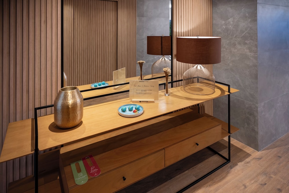 SERHS Experience Suites 55/65