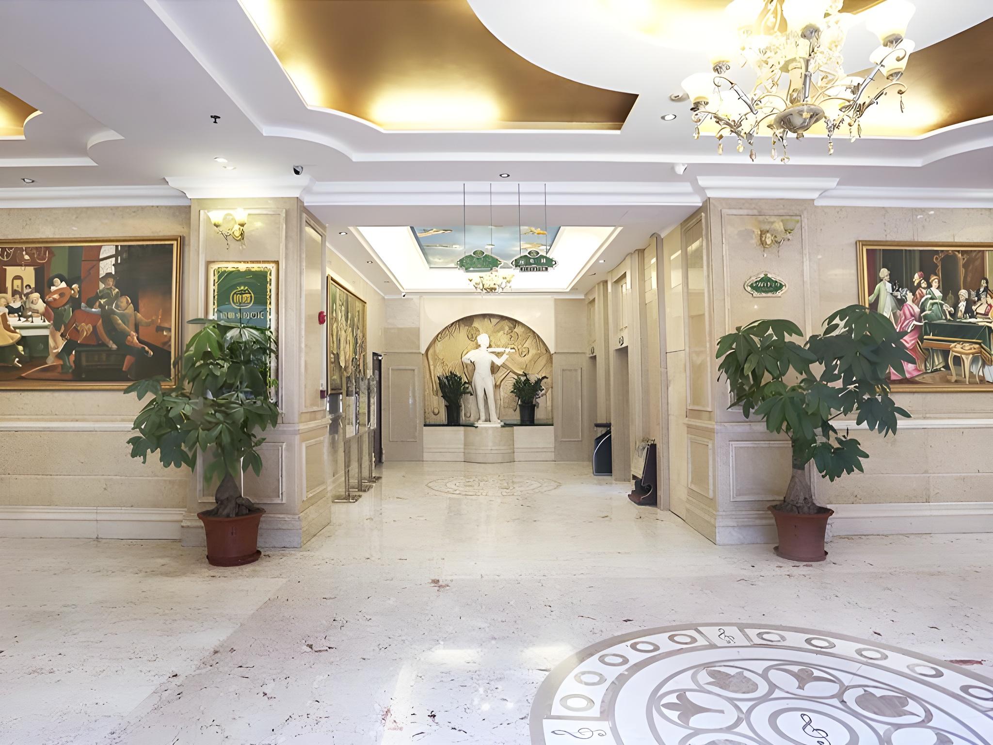 Vienna Hotel (Shantou Convention and Exhibition Center) 18/54