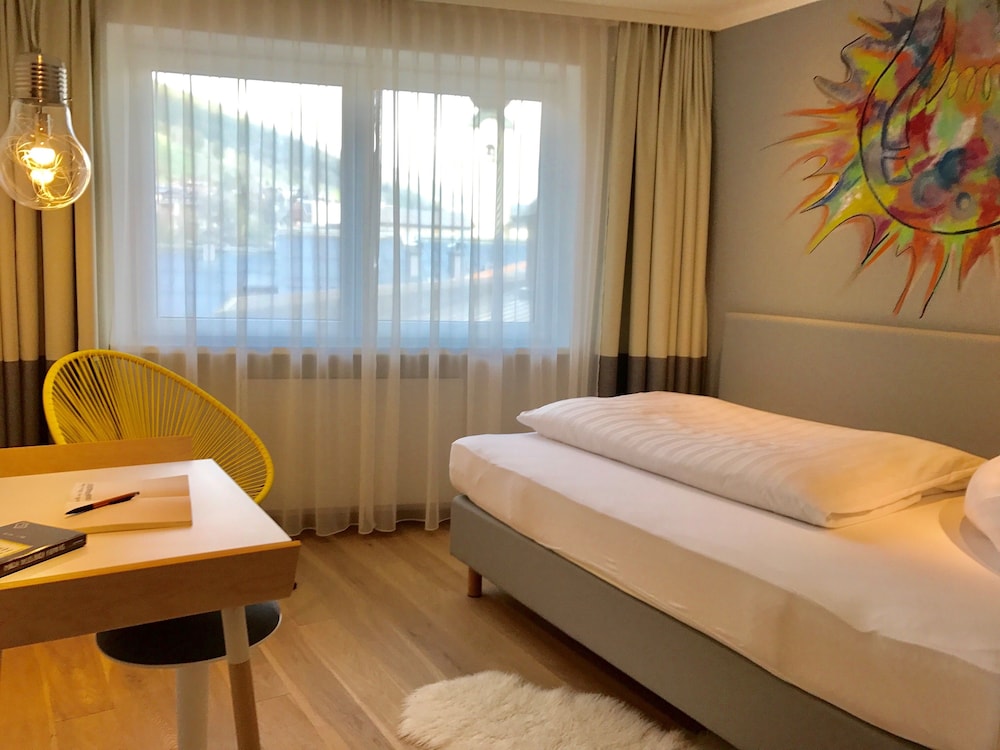 HOTEL SAALBACHER HOF 40/73