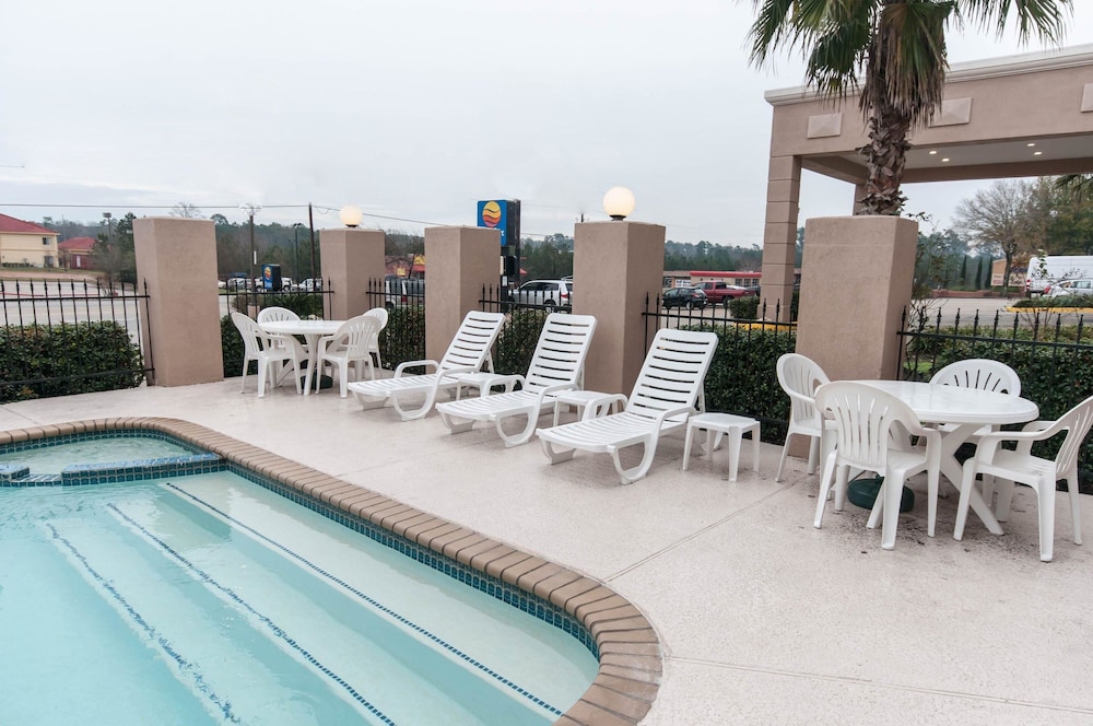 Comfort Inn North Conroe, TX 5/48