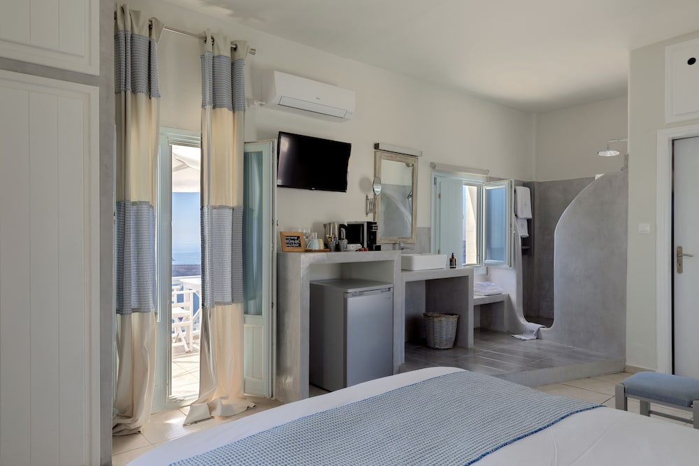 Blue Dolphins Apartments & Suites 15/49