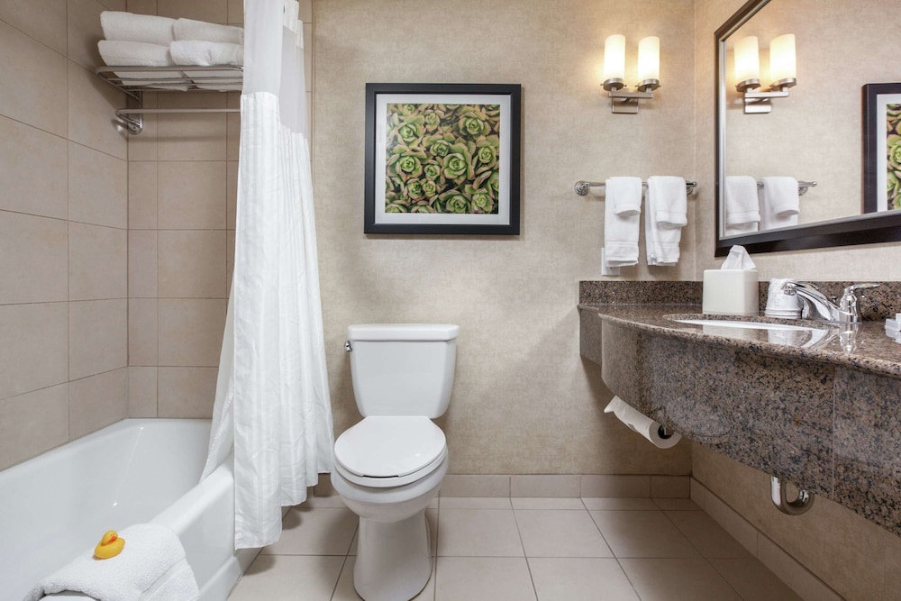 Hilton Garden Inn Fargo 8/61