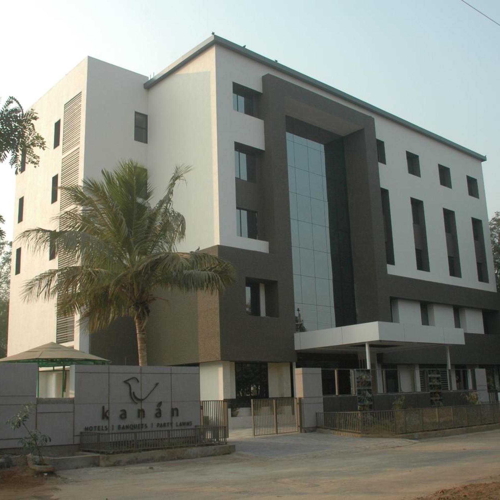 HOTEL KANAN 2/40