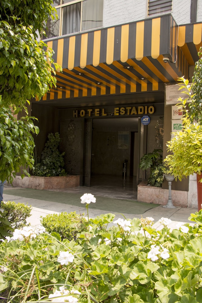 Hotel El Estadio 25/35