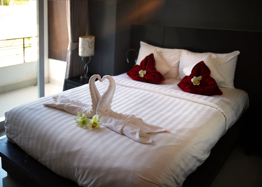 Suite, Pool Access
