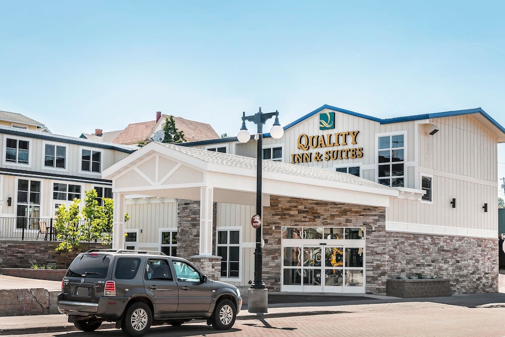 Quality Inn & Suites Houghton Downtown 48/50