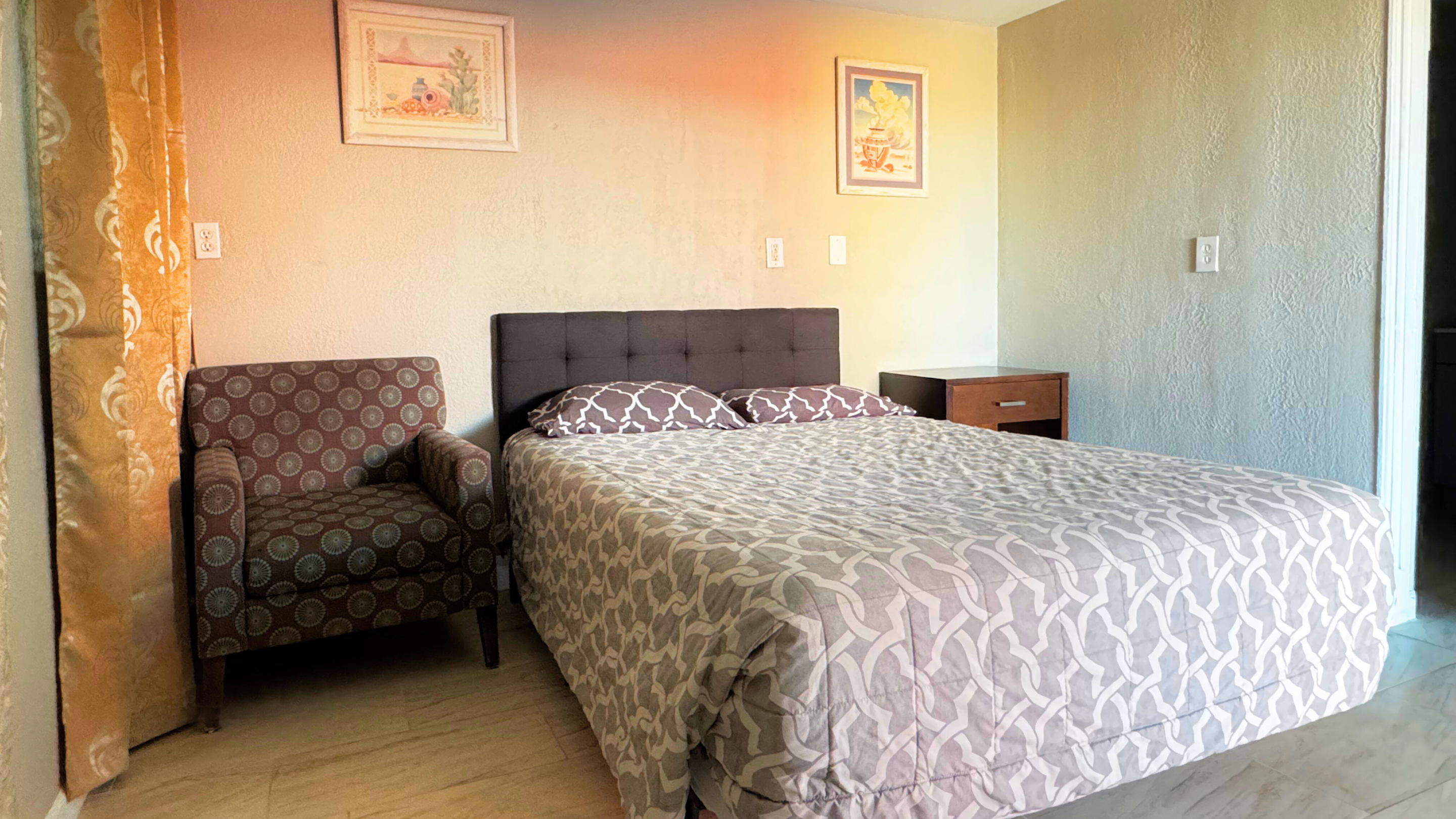 Copper Mountain Motel 9/44