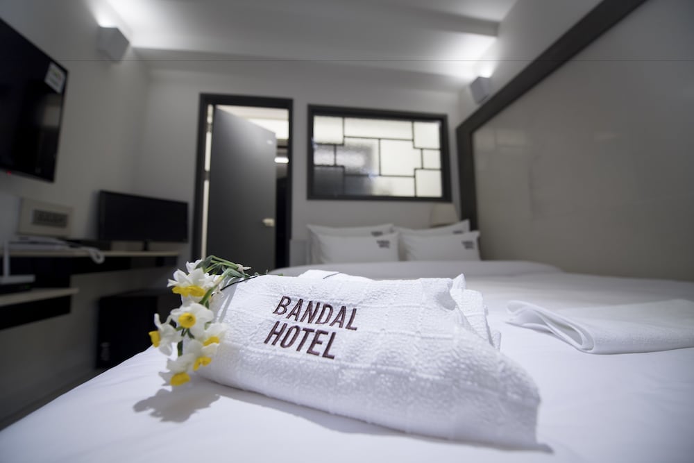 Bandal Hotel 10/25