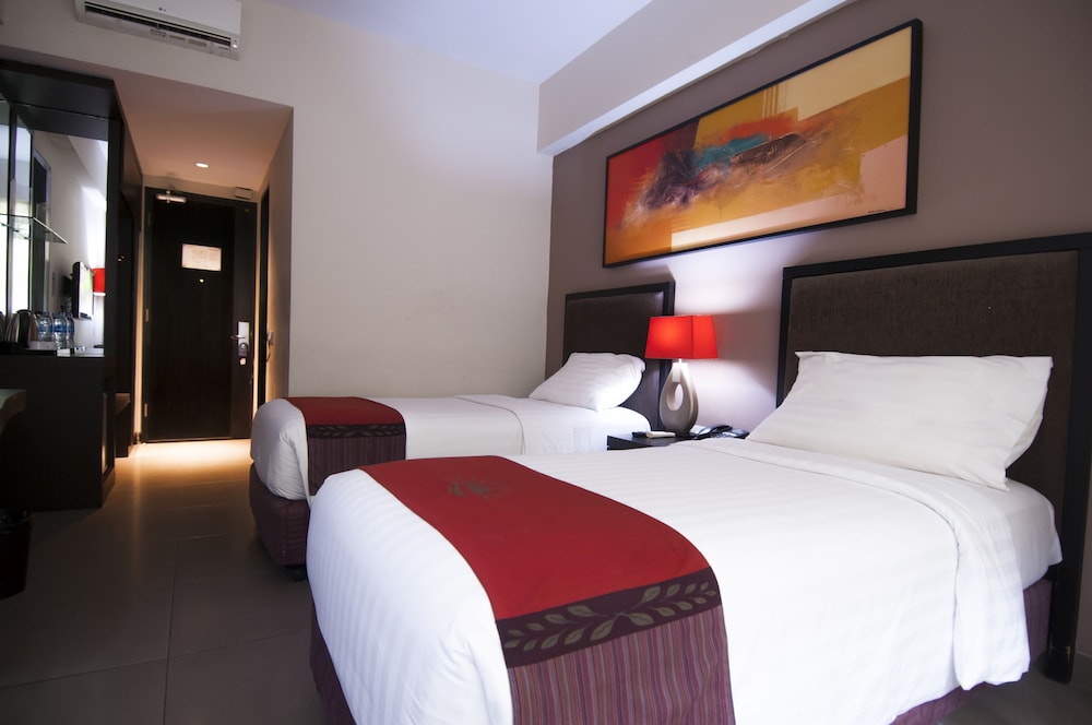 100 Sunset Hotel Kuta 16/66