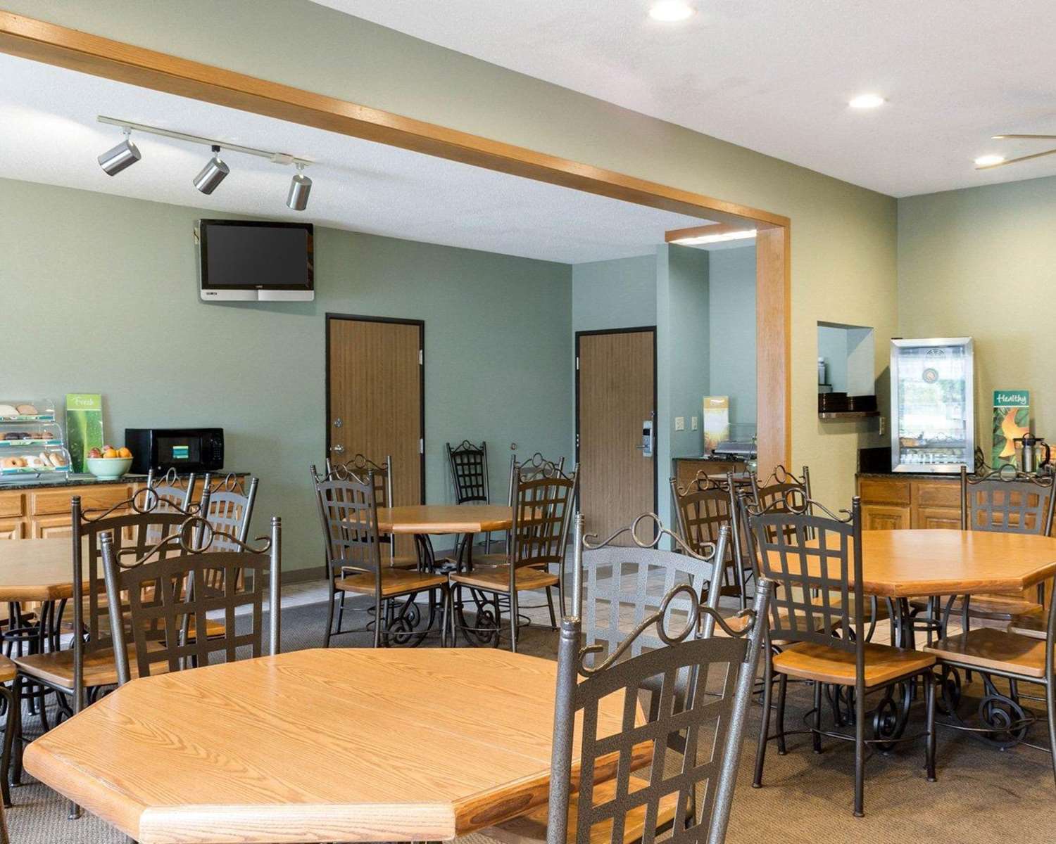 Quality Inn Brookings University 29/38