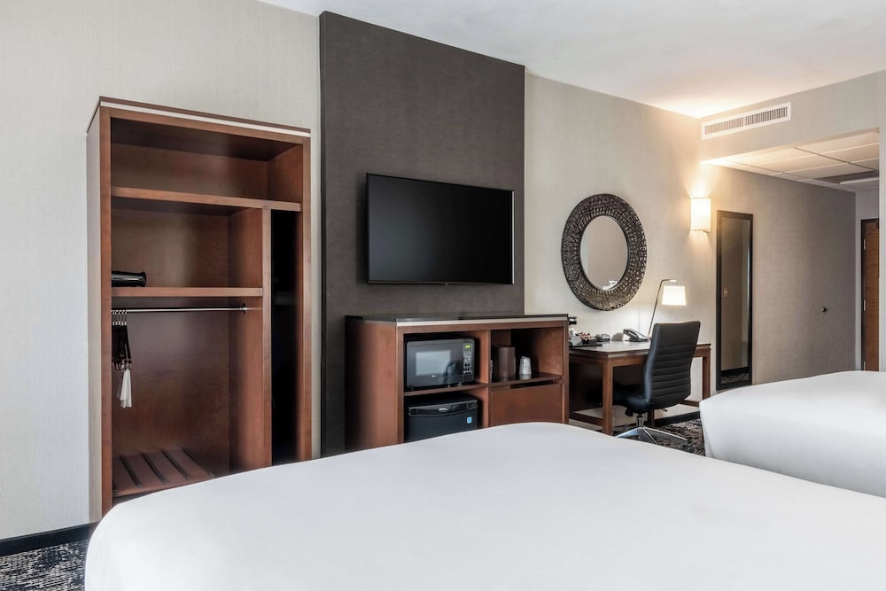 Drury Plaza Hotel College Station 13/50