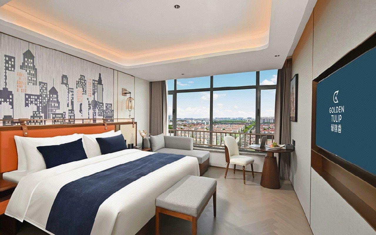 Deluxe, Double Bed