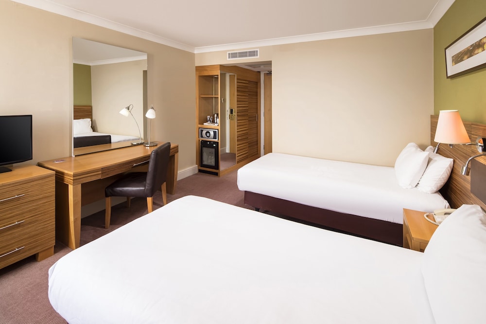 Crowne Plaza Chester 8/71
