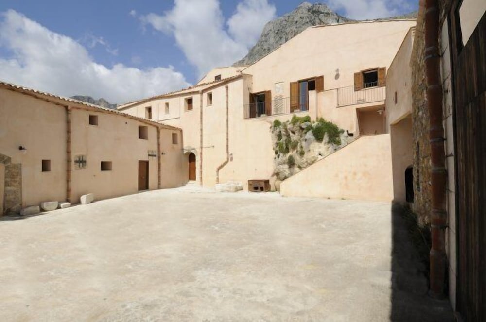 Agriturismo Masseria La Chiusa 43/50