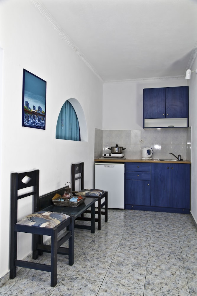 Roula Villa 37/50