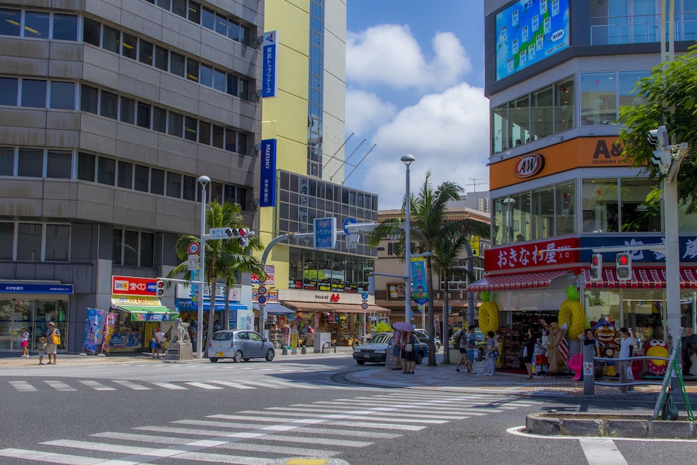 Naha-West Inn 64/72