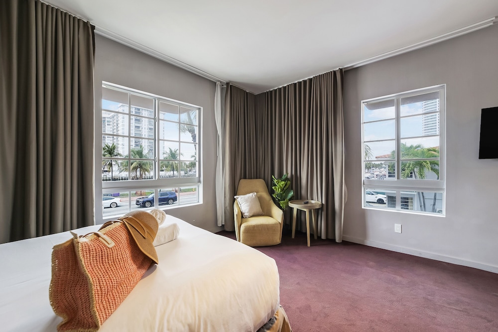 Superior, 2 Double Beds, Bay View, Kitchenette