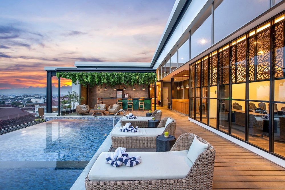 The Manohara Hotel Yogyakarta 33/67
