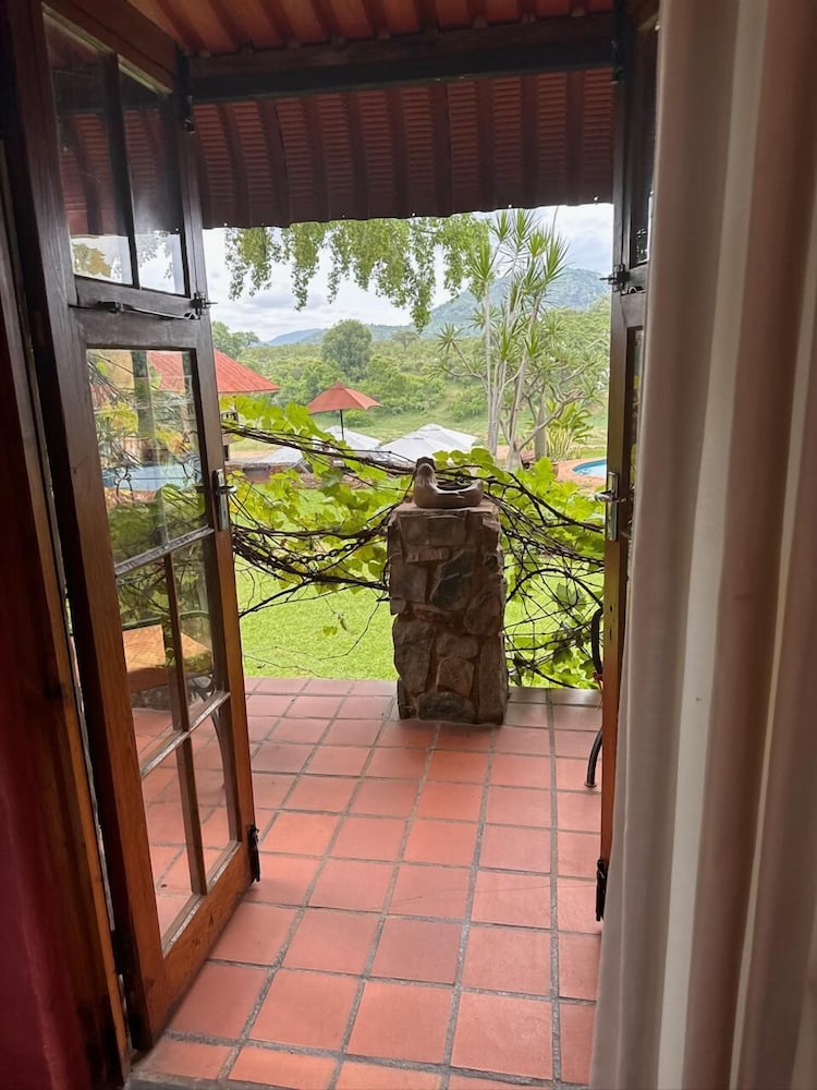 River House Lodge 27/50