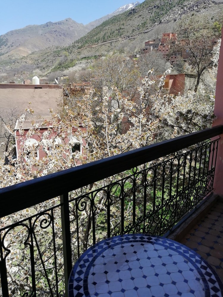 RIAD ATLAS TOUBKAL 57/62