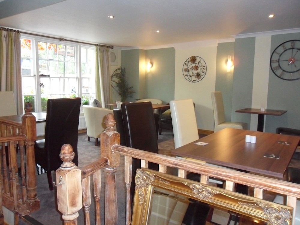 London Inn 32/43
