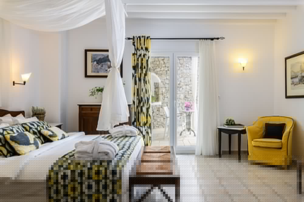 Pelican Bay Art Hotel 22/63