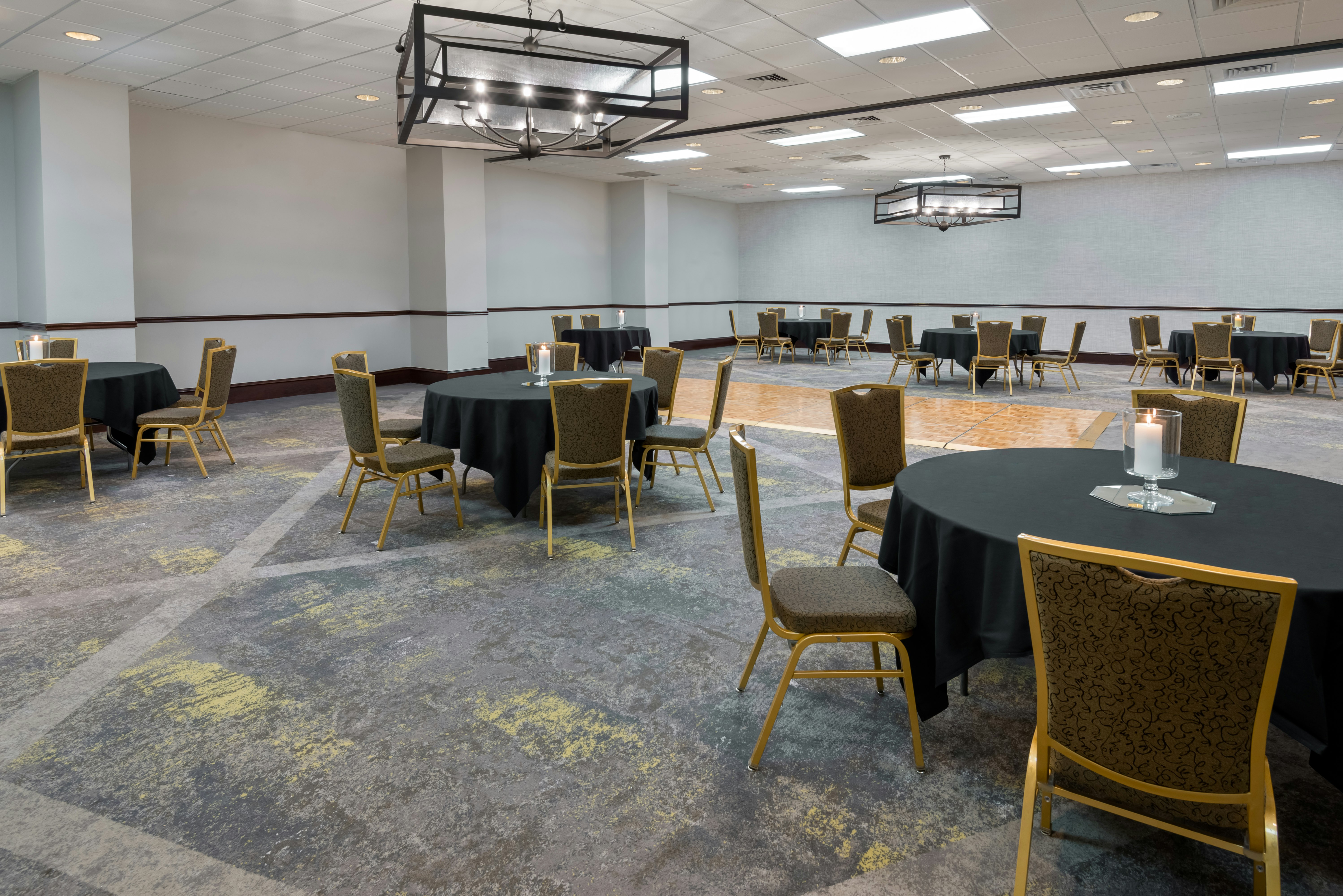 Embassy Suites By Hilton Dallas Park Central Area 40/45