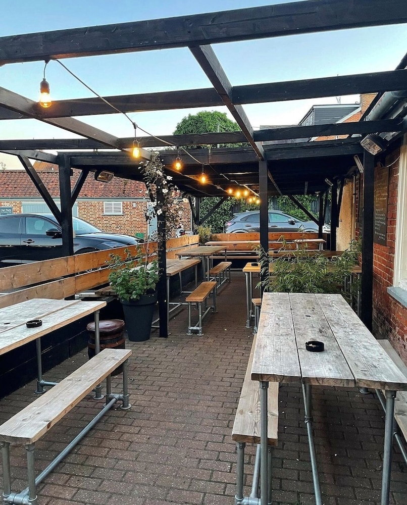 Cherry Tree Pub 26/37