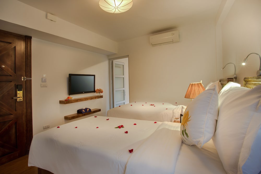 Noble & Swan Boutique Hotel 33/60