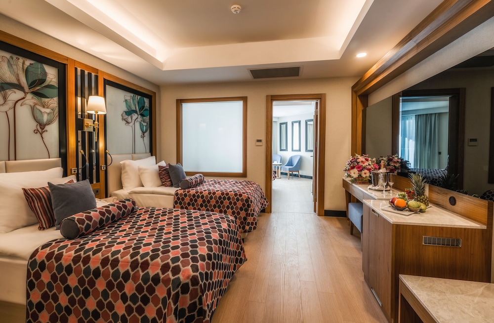 Adalya Elite Lara Hotel 28/72