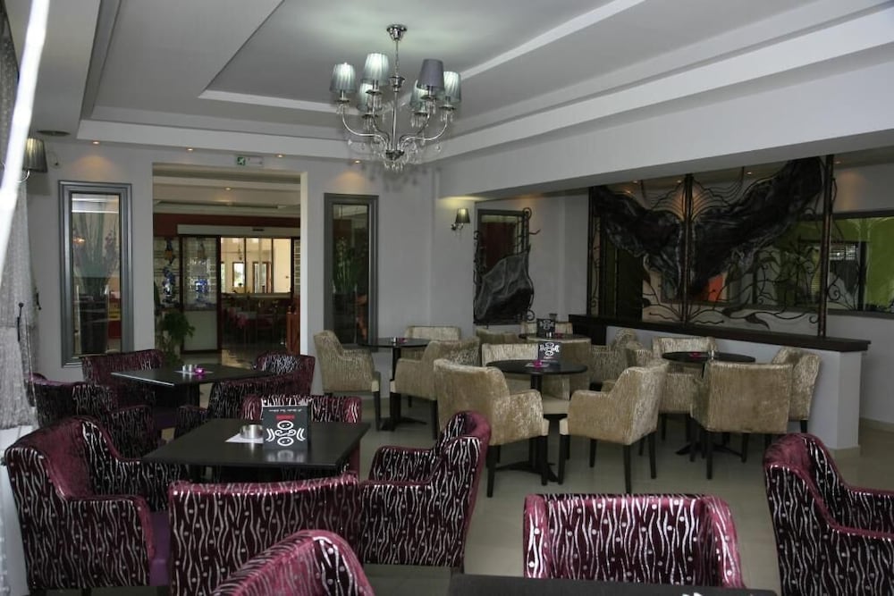 ASSEMBLY HOTEL 29/45