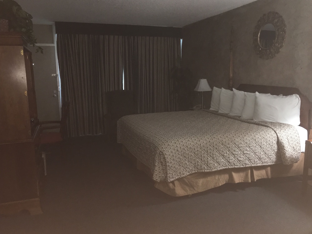 Biltmore Hotel Oklahoma 16/41