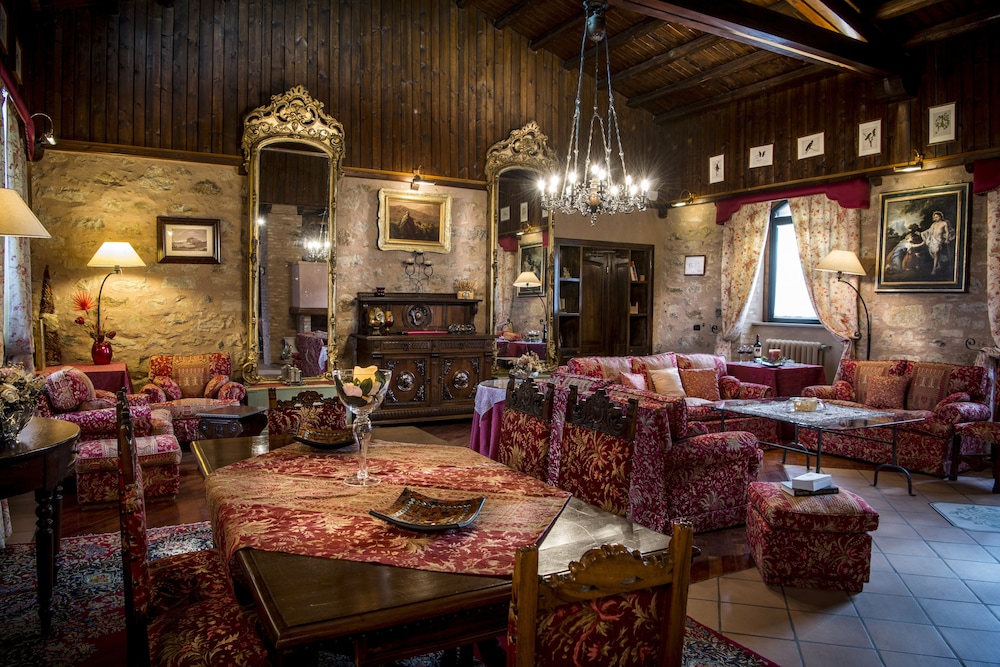 Relais Santa Anastasia 51/55