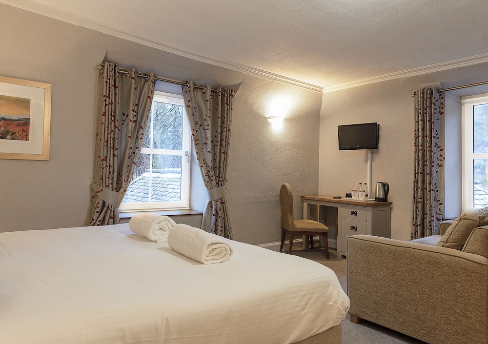 Loch Leven Hotel 11/50