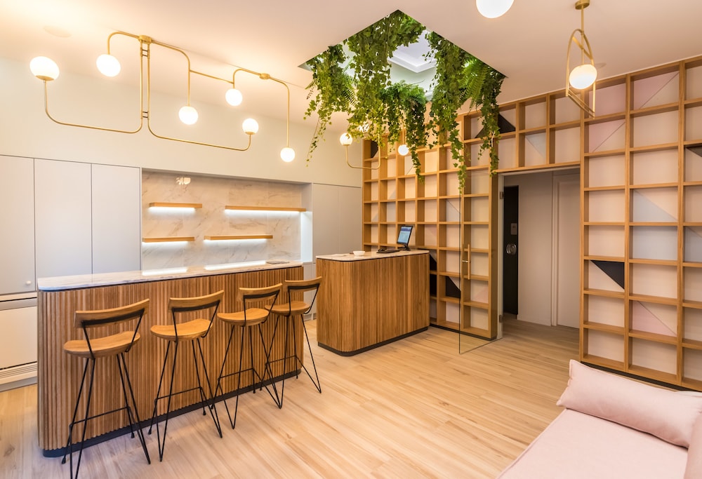 Allure Central Boutique Hotel 4/26