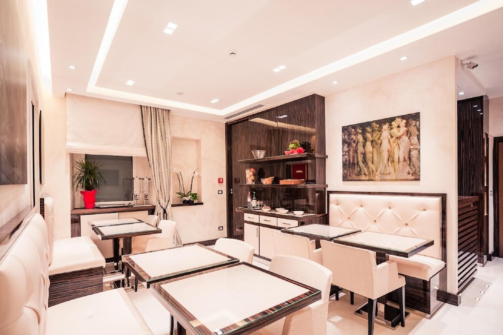 MAISON CANDIA LUXURY HOUSE 24/38