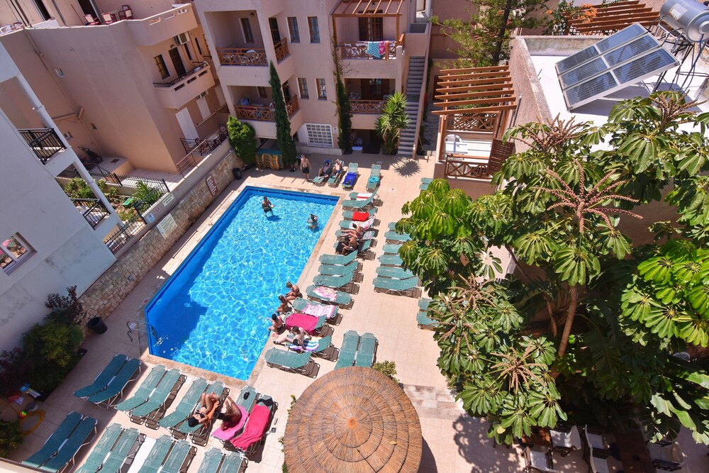 24 Seven Boutique Hotel 41/45