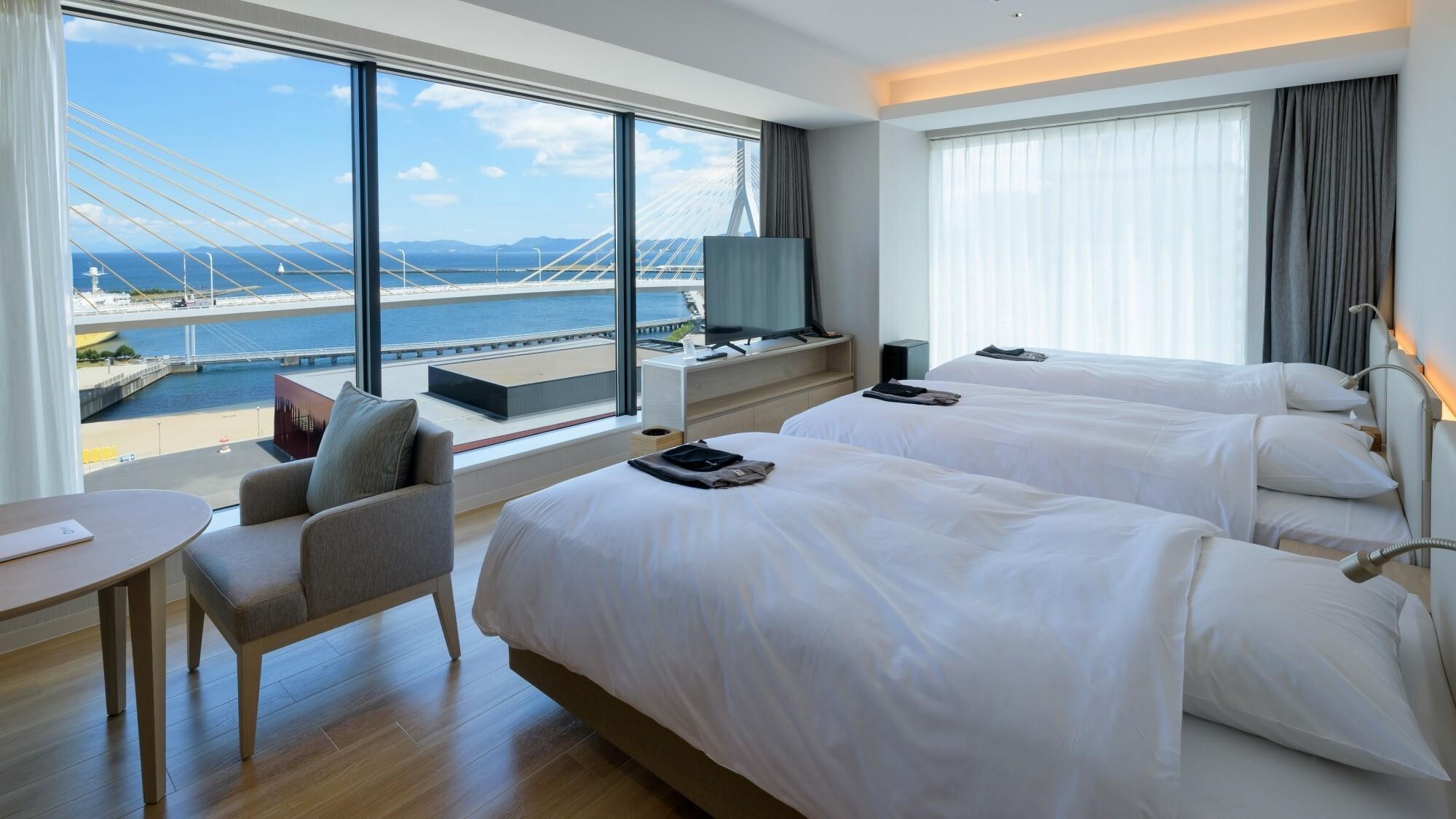 Tower, Suite, Triple, with View, Bathtub