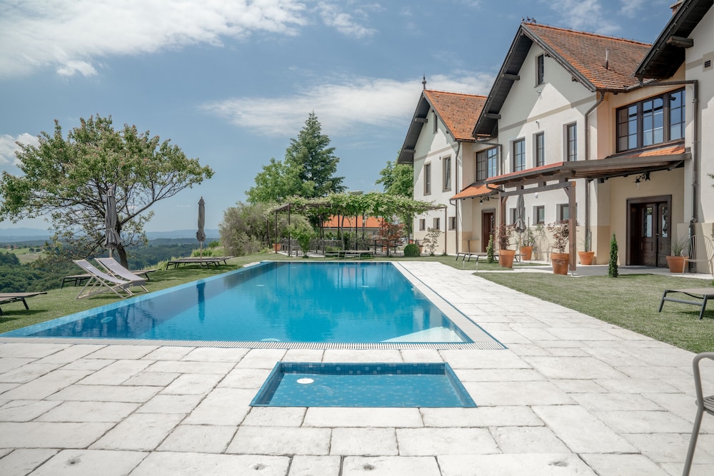 SIBON Wine & Spa Resort 62/70