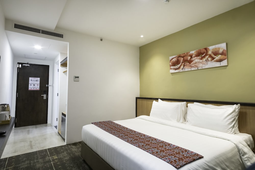 STANDARD, KING BED