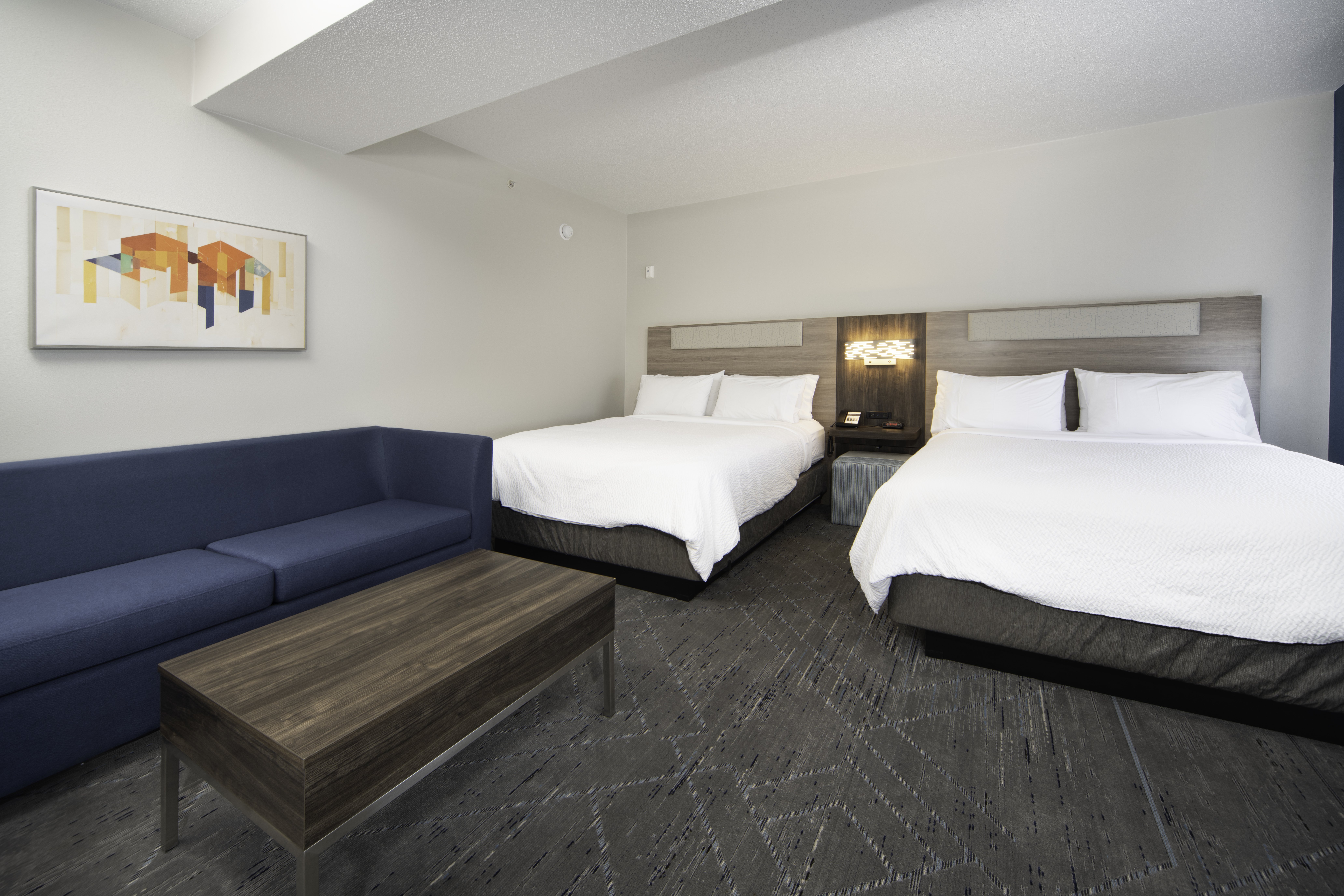 Holiday Inn Express Hotel Suites Indianapolis East 21/75