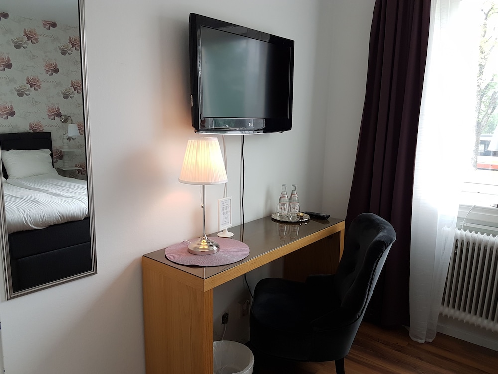Smålandsstenar Hotell 31/37