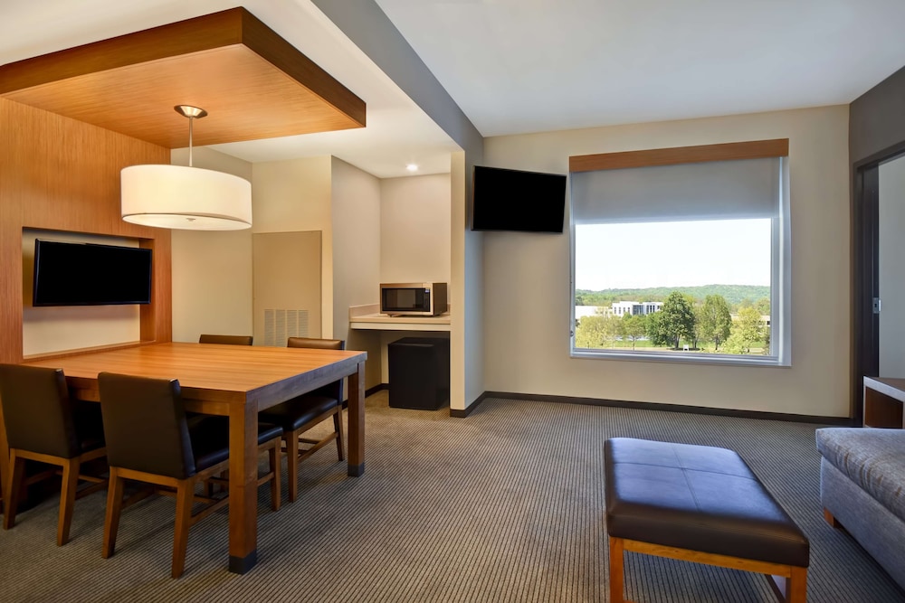 Hyatt Place Huntsville 33/53