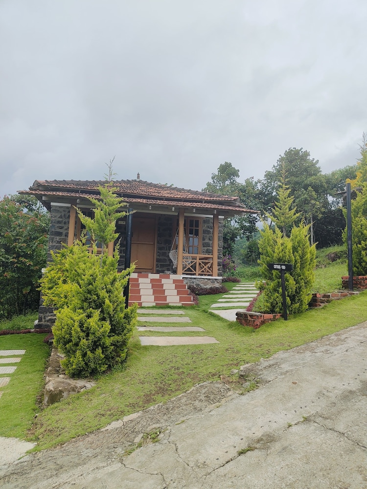 Zac's Valley Resort 7/48