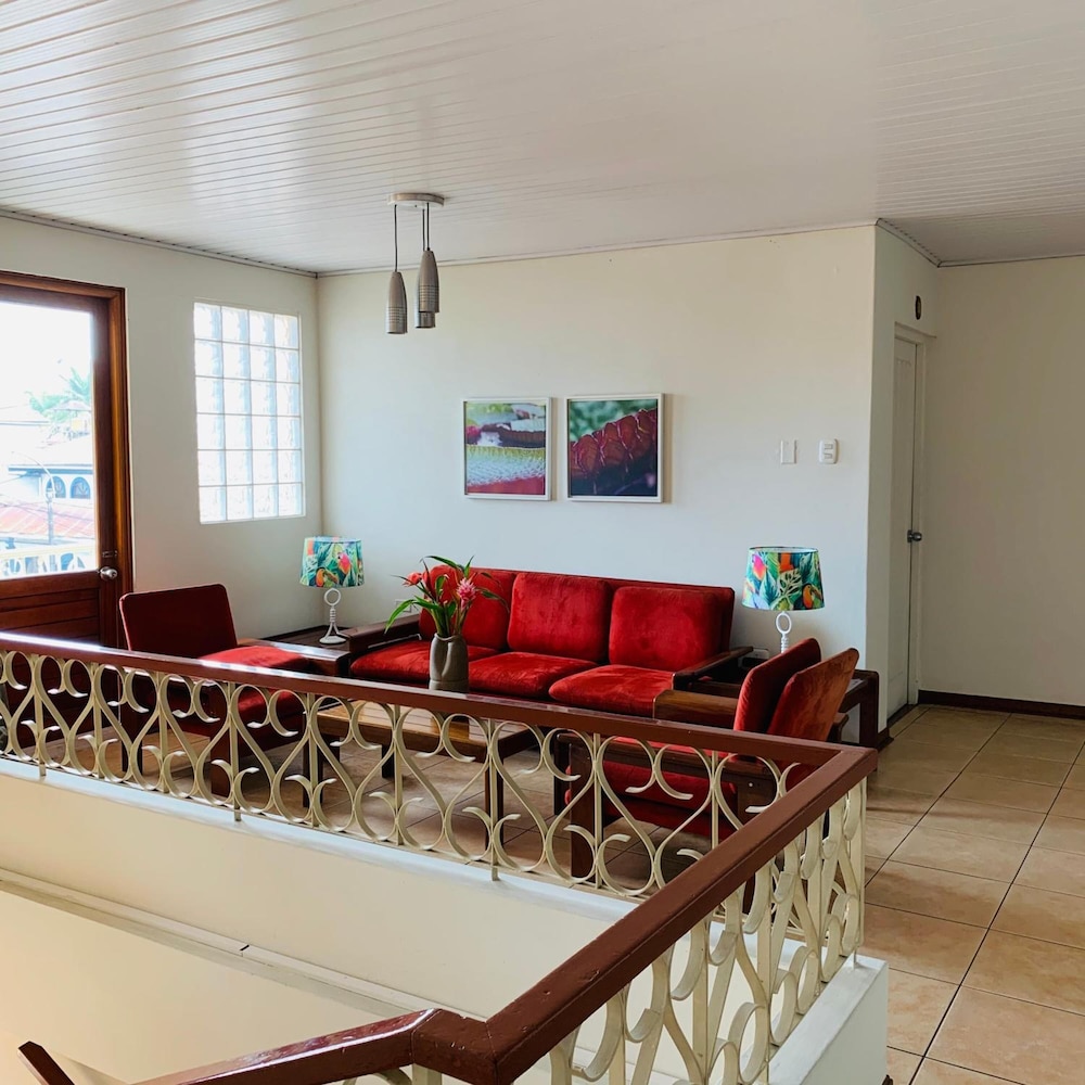Acosta Hotel 46/55