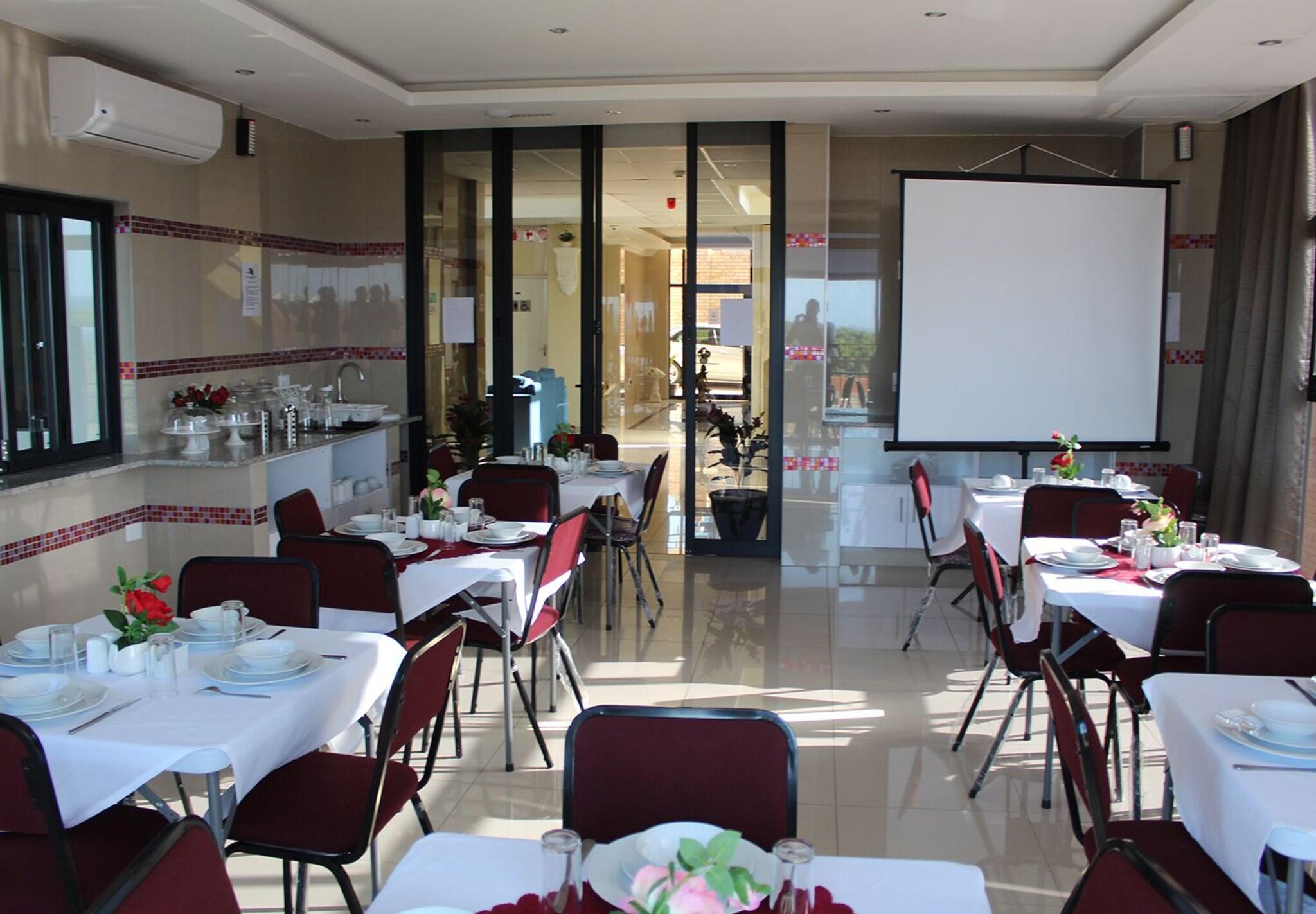 Royal Ushaka Hotel - Morningside 12/20